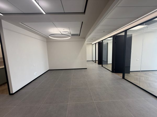 ⁦משרדים להשכרה במגדל חדש בירושלים קומה גבוהה⁩ – תמונה ⁦4⁩